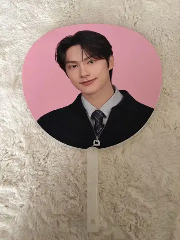 SEVENTEEN holiday 준 부채