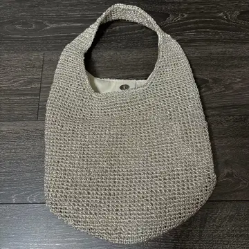 BEAUTY&YOUTH 메탈 코드 원 핸들 숄더백