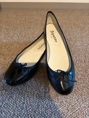 Repetto 블랙 샌드 리옹 에나멜 발레 슈즈