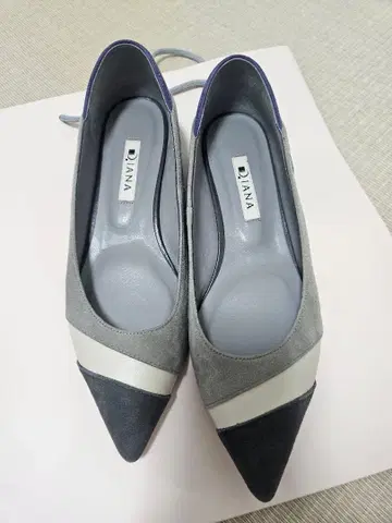 DIANA 플랫 펌프스 23cm