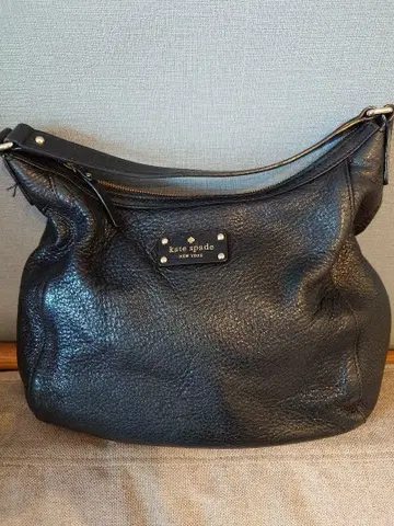 kate spade 블랙 가죽 숄더백