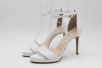 60 DIANA 다이애나 앵클 스트랩 샌들(22.5cm) 새상품급