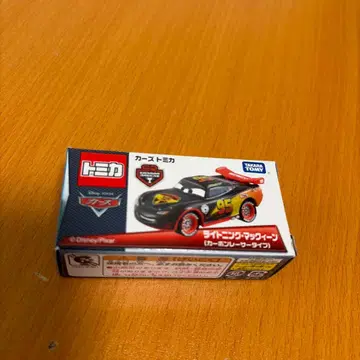 카즈 토미카 라이트닝 맥퀸 카본 레이서 타입