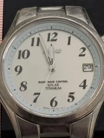 세이코 솔라 전파 시계 티타늄제