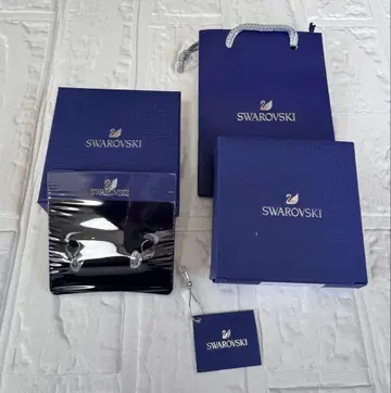 [ 스와로브스키 Bella 하트 귀걸이 실버 부속품 완비 ]