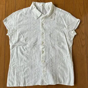 45R 화이트 반팔 셔츠 레이스 디테일