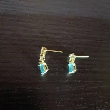 캐치 없음 골드 도금 아쿠아 마린풍 스터드 귀걸이