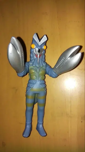 발탄 성인 피규어