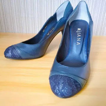 [새상품급] DIANA 다이애나 레이스 하이힐 펌프스 23.5cm 네이비