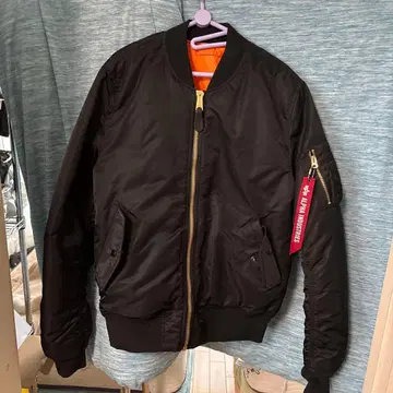 ALPHA INDUSTRIES 블랙 MA-1 자켓