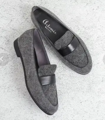 Artemisby DIANA 퀼팅 로퍼 (그레이 원단) 22.5cm