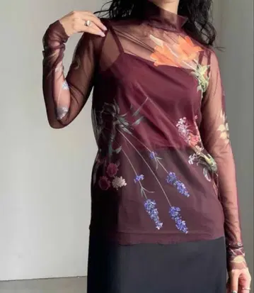 Ameri UND ANNABELLE SKIN TOP 레드