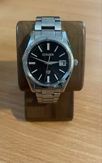 CITIZEN Eco-Drive One 손목시계 AQ4080-52E