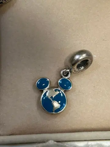 Pandora 디즈니 바케이션 클럽 한정판 참