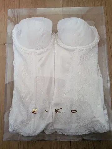 화이트 브라이덜 이너 B80