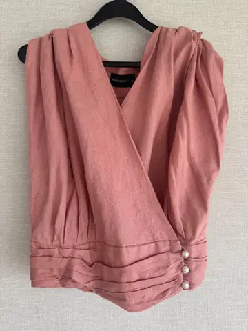 Varithorn 린넨 랩 슬리브리스 탑