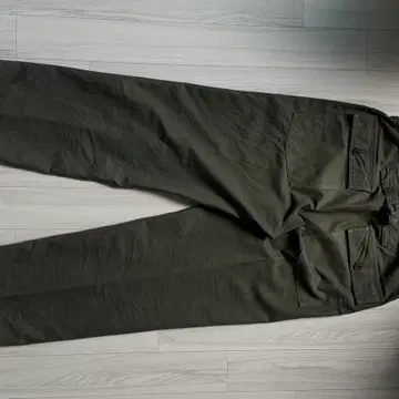 3]Visvim 22ss Alda pants. Khaki | 브랜드 중고거래 플랫폼, 번개장터