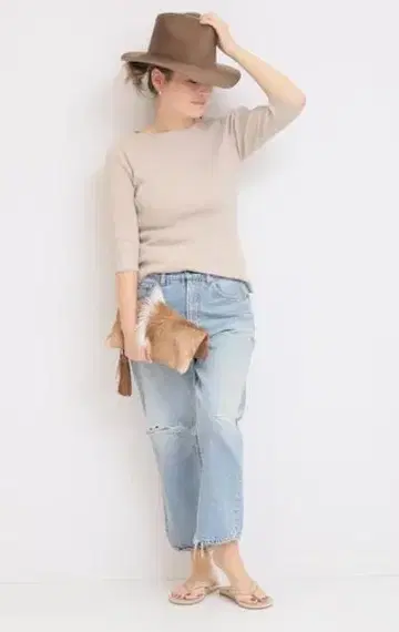 [컨디션 최상] 두지엠 클라세 인기 보트넥 리브 니트