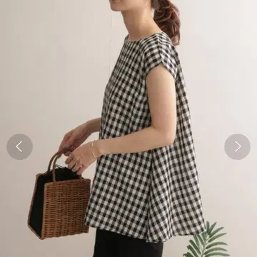 어반 리서치 도어스 린넨 혼방 깅엄 체크 슬리브리스 블라우스