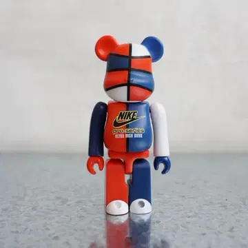 레어 NIKE 베어브릭 100% 2002