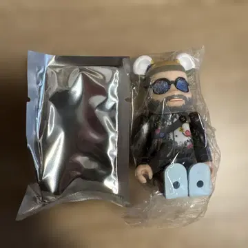 베어브릭 시리즈 51 MR BRAINWASH 시크릿