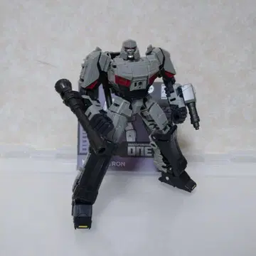 트랜스포머 ONE 스튜디오 시리즈 메가트론