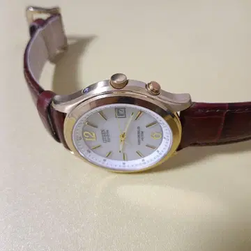 CITIZEN 에코 드라이브 라디오 컨트롤 시계