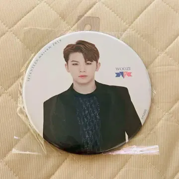 SEVENTEEN museum 빅 캔뱃지 우지