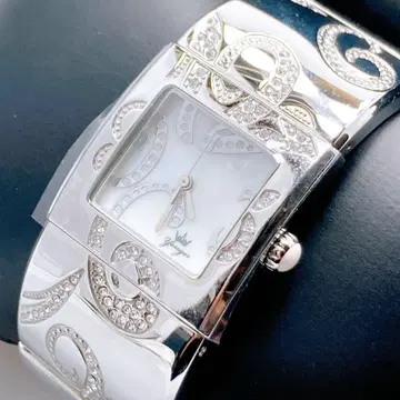 744 용가 앤 브레송 뱅글 워치 쉘 스톤 손목시계 새상품급