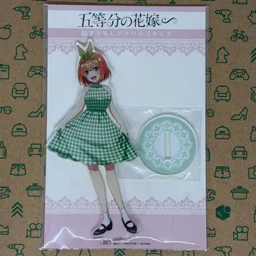 나카노 요츠바 아크릴 스탠드 깅엄 체크 원피스 ver.