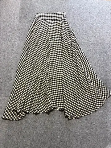 JENNE. 깅엄 체크 비대칭 플레어 스커트 S 사이즈