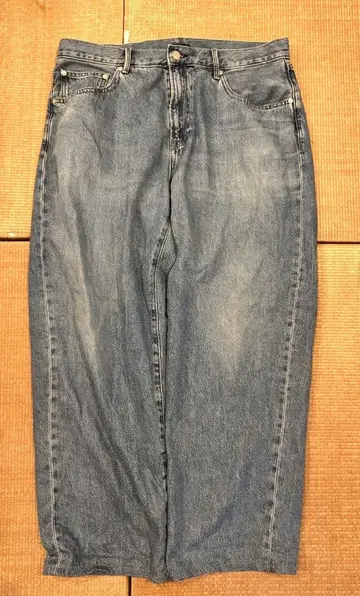 유니클로 배기진 허리 36