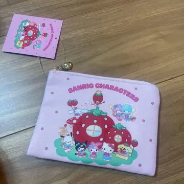 새상품 산리오 딸기 하우스 한정판 파우치 딸기 왕자