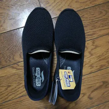 SKECHERS SLIP-INS 블랙 스니커즈