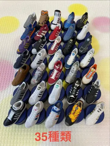 adidas 스니커즈 병뚜껑 35종류