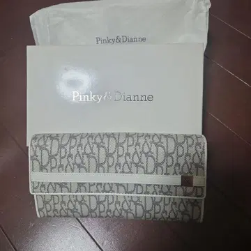 Pinky&Dianne 장지갑 베이지 계열 원박스 포함