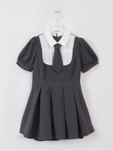 evelyn 넥타이 달린 턱 플리츠 원피스