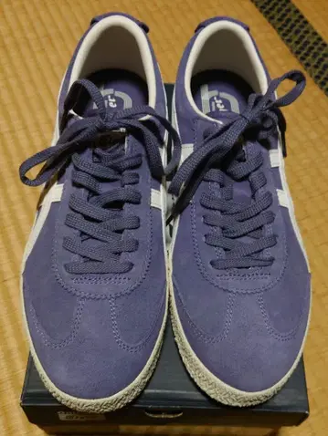 오니츠카타이거 스니커즈 미사용 25.5cm