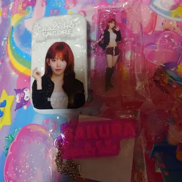 르세라핌 도쿄돔 아크릴 키링 사쿠라