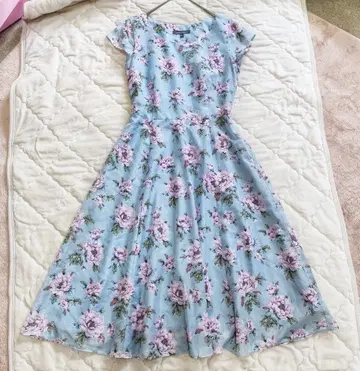로라 애슐리 꽃무늬 원피스 프렌치 슬리브 색스 블루