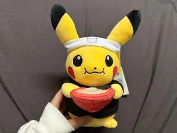 포켓몬 센터 후쿠오카 피카츄 봉제 인형