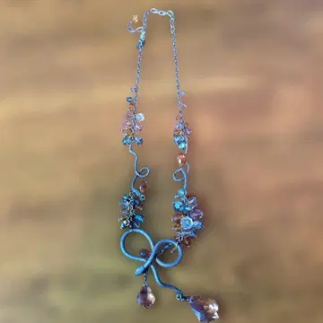 agete 크리스탈 목걸이 스네이크 디자인