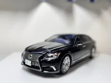 오토아트 렉서스 LS 미니카 1/18