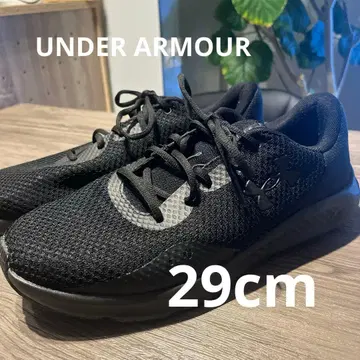 언더아머 차지드 퍼슈트 29cm