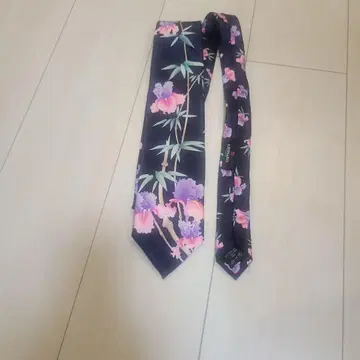 LEONARD 꽃무늬 넥타이 네이비