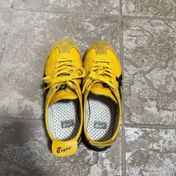 오니츠카타이거 MEXICO66 24cm