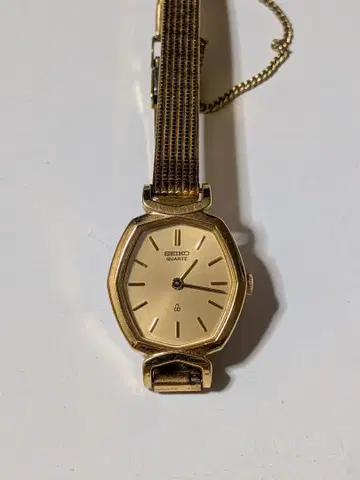 SEIKO 쿼츠 골드 손목시계