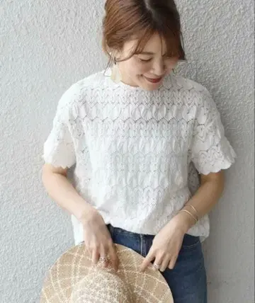 SHIPS 화이트 반팔 상의