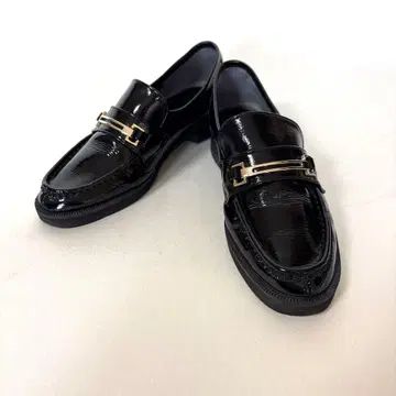 다이애나 로퍼 비트 슈링크 에나멜 블랙 24cm 블랙