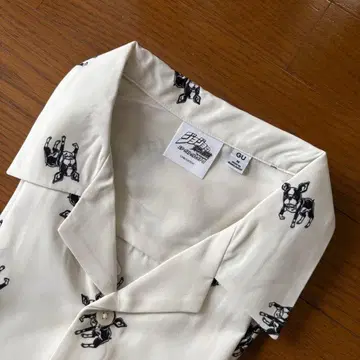 GU 죠죠의 기묘한 모험 콜라보 오픈 카라 셔츠 이기 M 사이즈